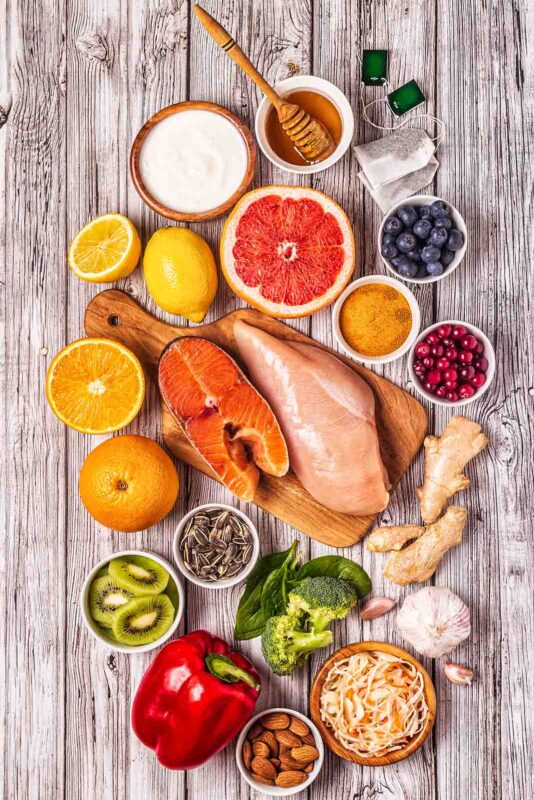 Yağlı balıklar, narenciye, orman meyveleri, çekirdek, kivi, zencefil, bal